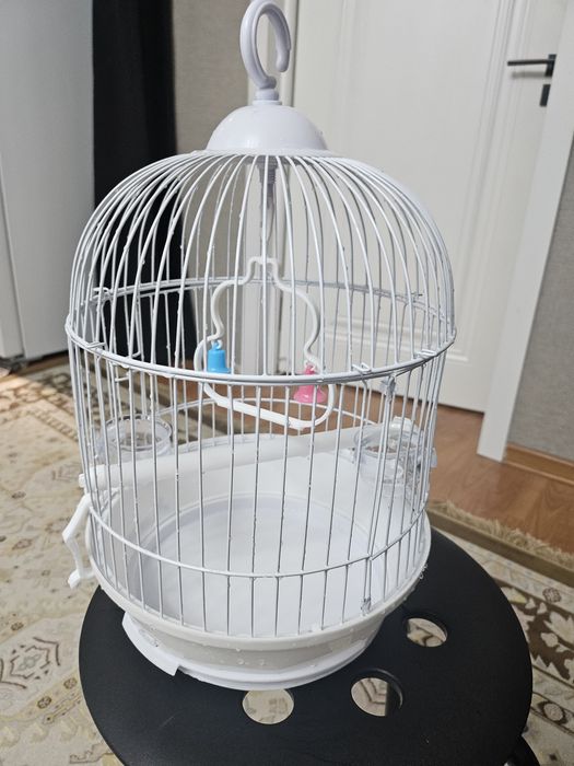 Клетка круглая белая