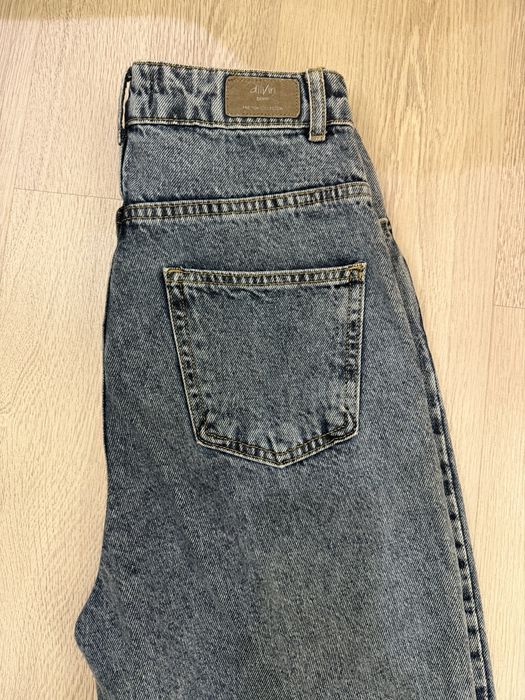 Продам женские джинсы