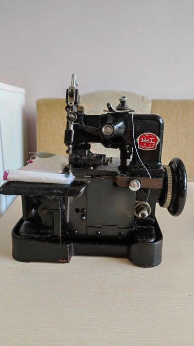 Оверлог триконечен