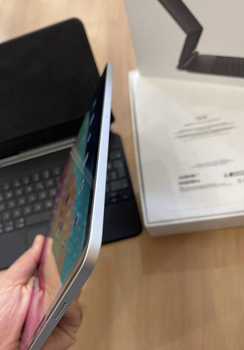 Ideal Ipad Pro 11 M2 256GB wi+MagicKeyboard+MagicMause+Pencil 2nd G