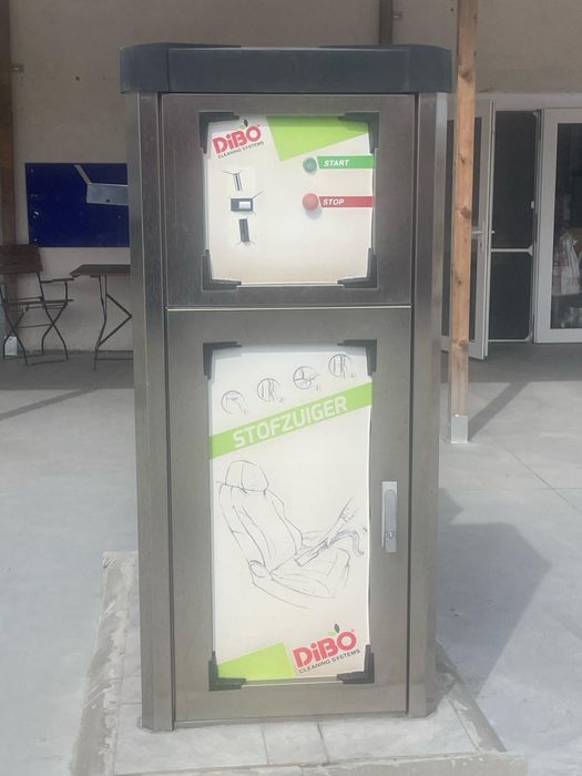 Vand aspiratoare profesionale self service