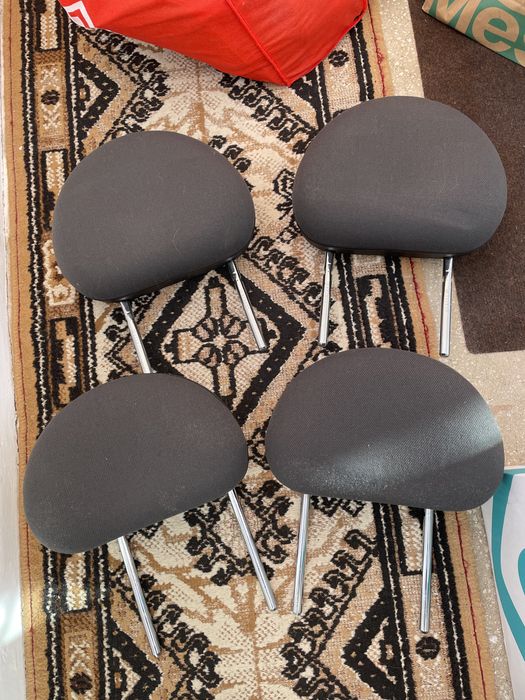 Vând set 4 tetiere Opel Corsa C