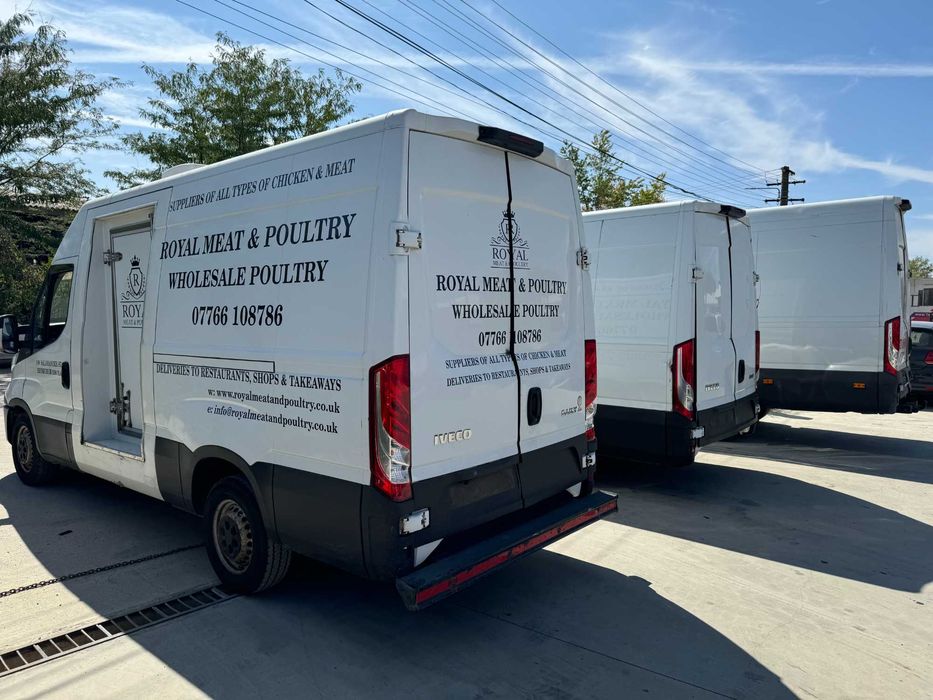 Dezmembrez Iveco Daily 5 2.3, 3.0 Euro 5 sau 6 Capota, Aripa, Far,Bara