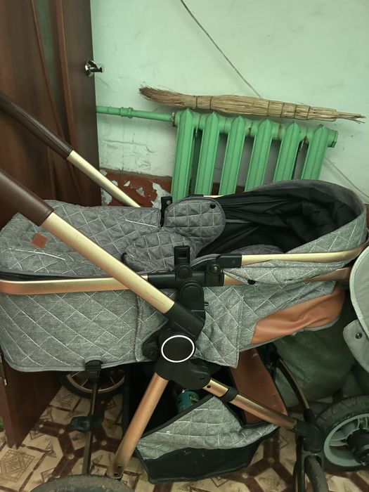 Продается … коляска бу