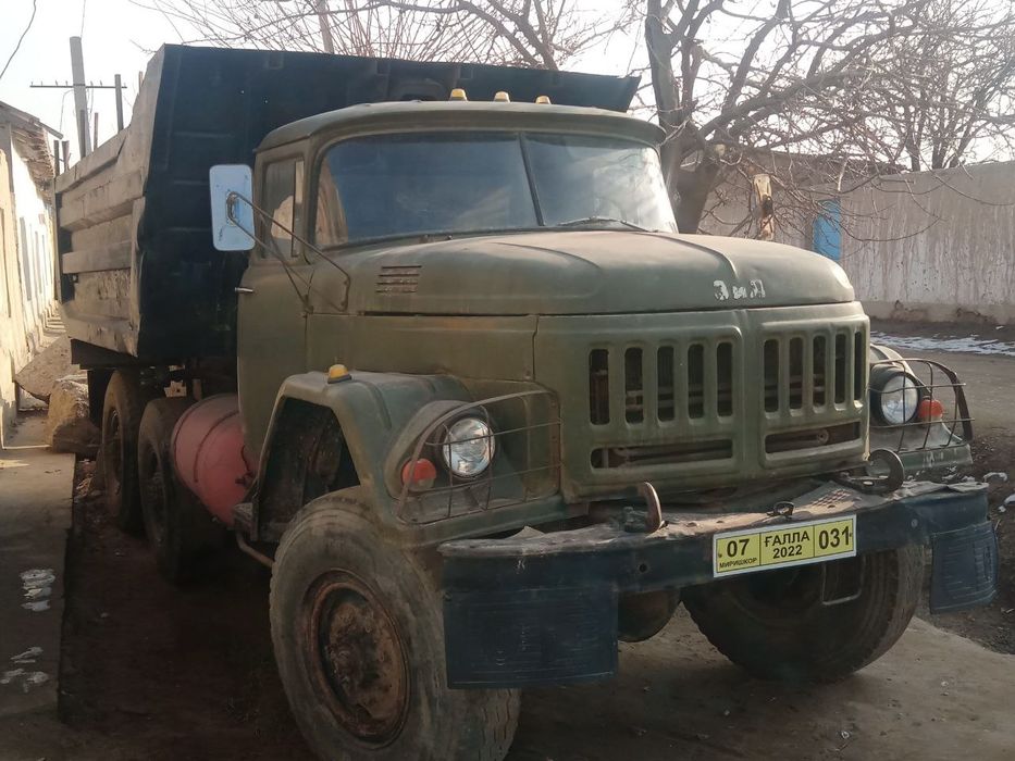 Zil 131 sotiladi sroshna moshinani kami yoʻq holati idial