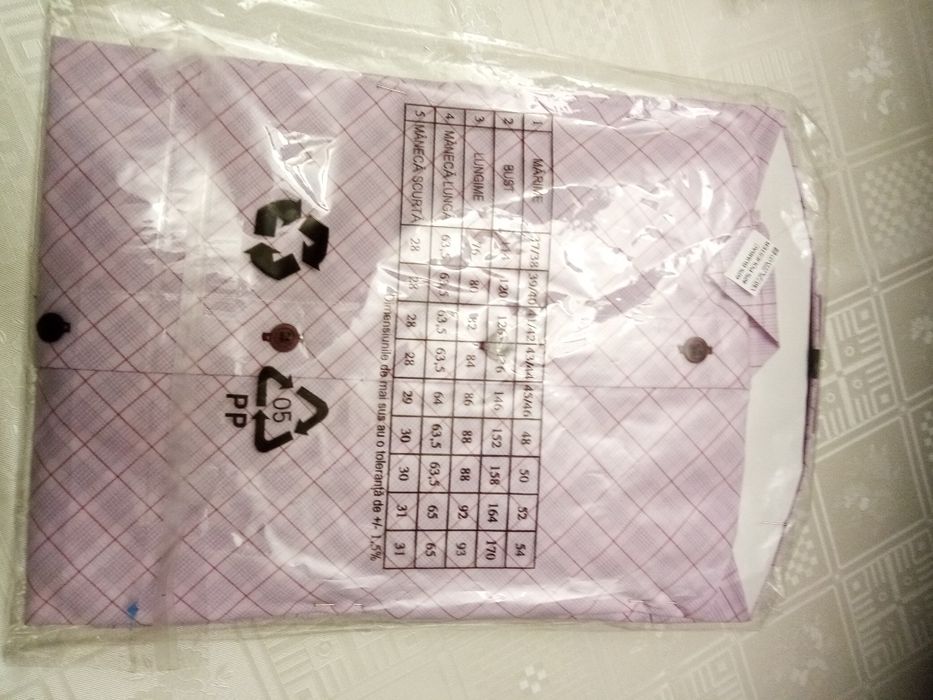 Cămașă bărbați cu mânecă scurtă.