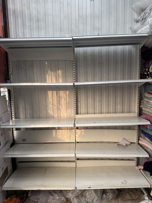 Стеллажи торговые витрины полки новые срочная продажа