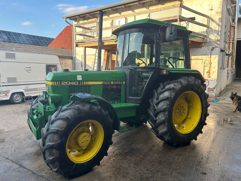 John Deere 2040  tractor 4x4