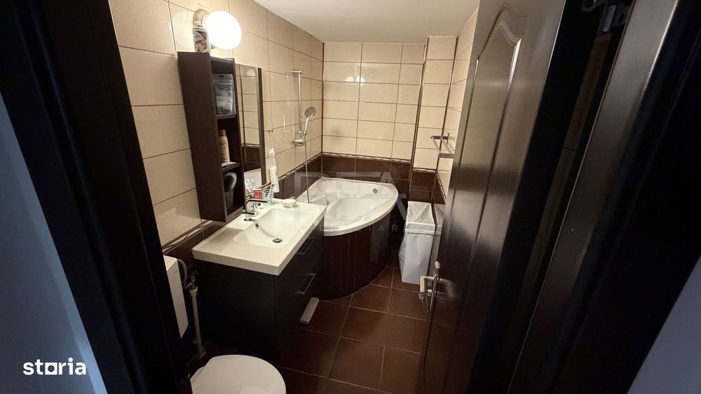 3 camere Vitan decomandat, et. 3, an 1992, metrou, 76 mp