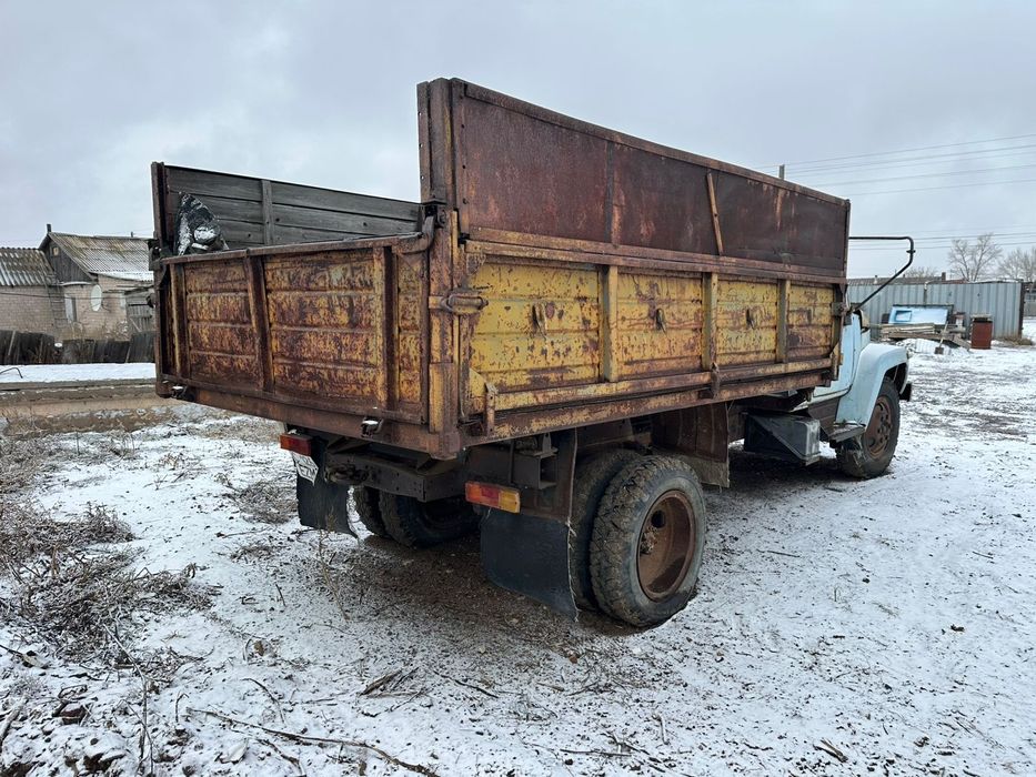 Продам бензиновый ГАЗ 53