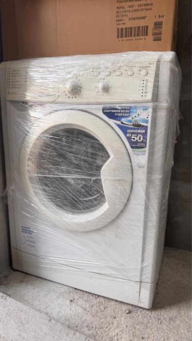 Стиральная машина indesit