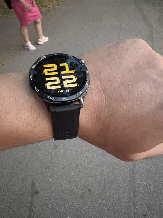 Нов часовник Huawei GT5