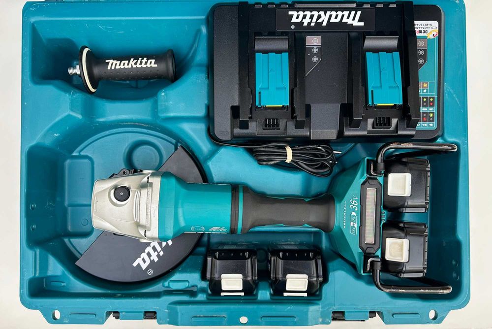 Makita DGA900 - Безчетков голям ъглошлайф 230мм 4x5.0Ah като нов!