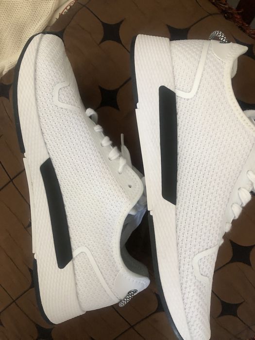 Мужские кроссовки