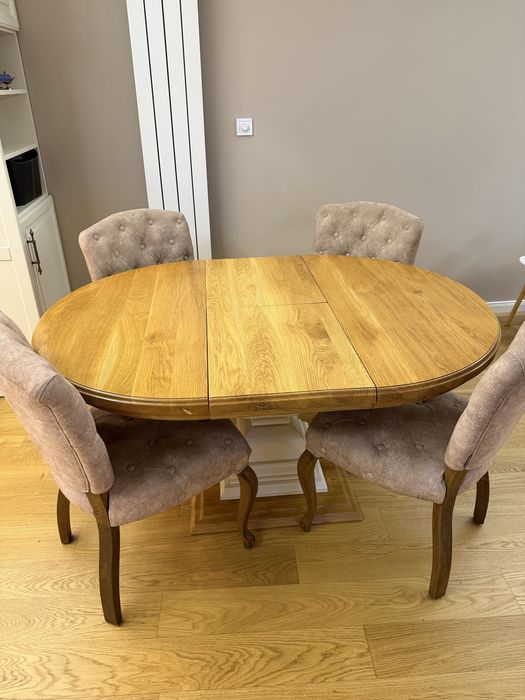 Дървена маса масив с 4 или 5 стола