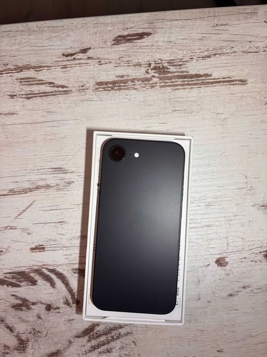 Iphone 16e Black 128 Giga MDM