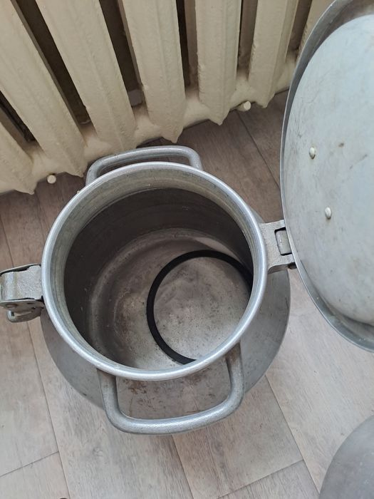 Продам флягу питьевую