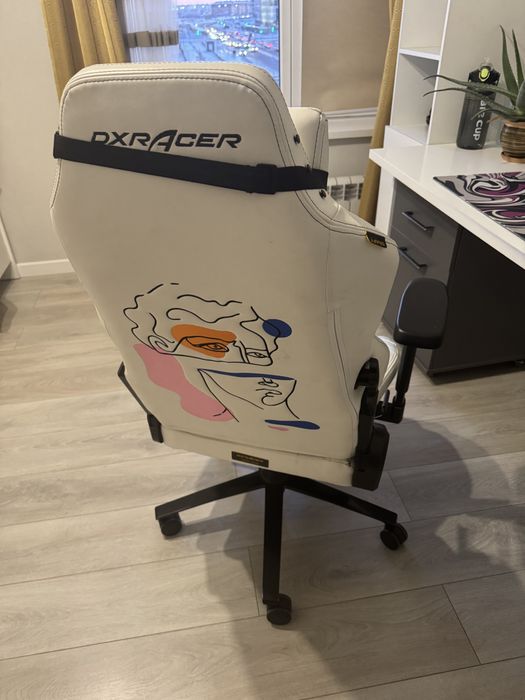 Кресло игровое Dxracer craft thinker