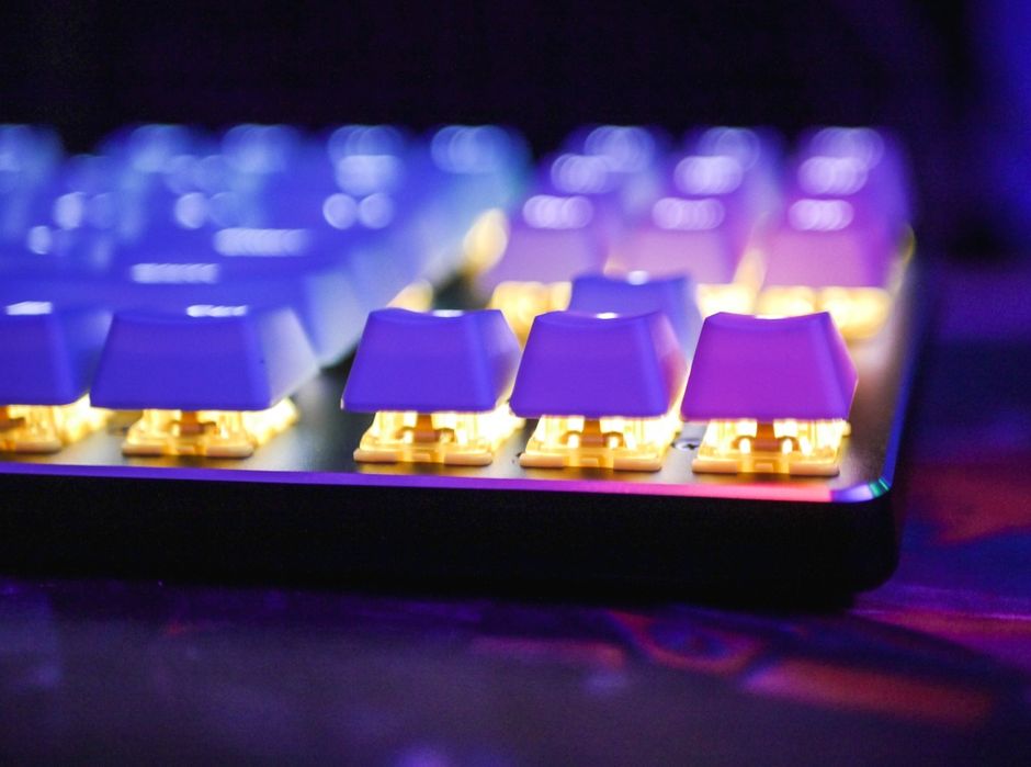 Custom Механична Клавиатура Glorious GMMK