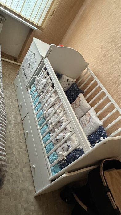 Детская кроватка