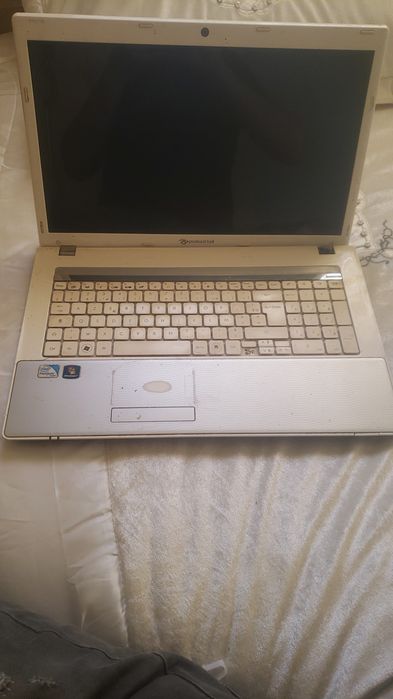 Vand 20 de laptopuri