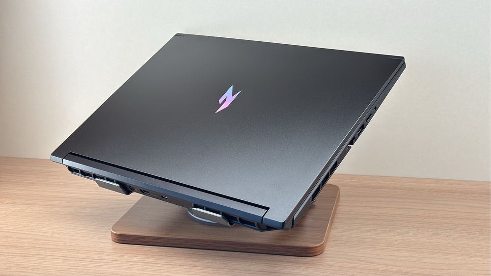 Продаю новый Acer Nitro V16s