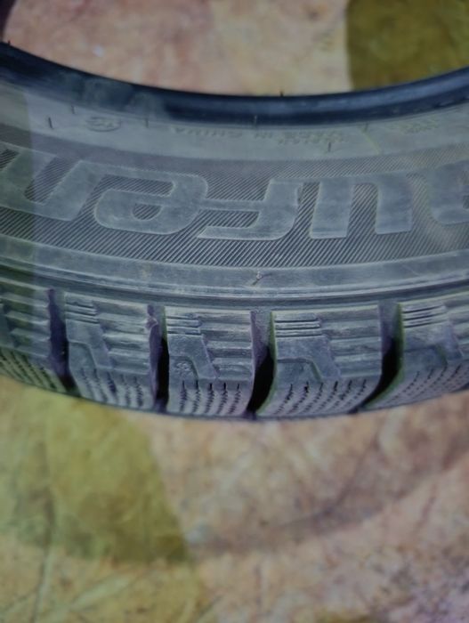 Продаю зимние шины