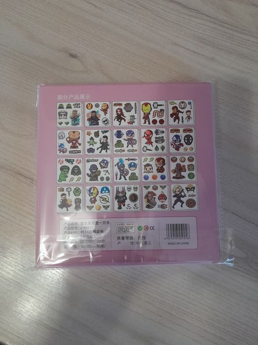 набор наклеек с персонажами Marvel