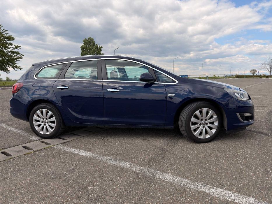 Opel Astra J Sports Tourer