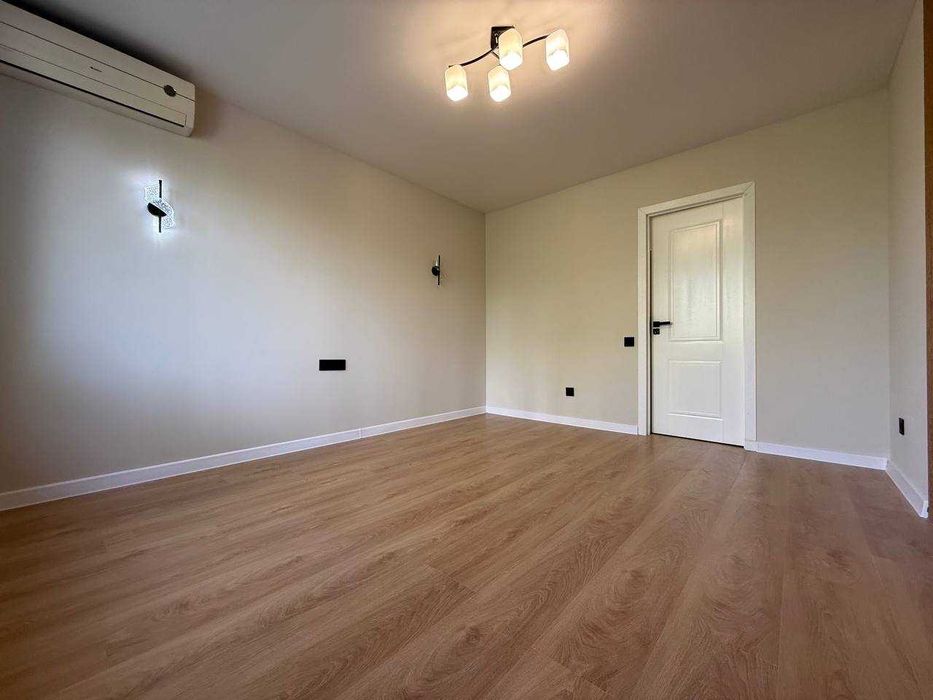 Срочно !  1/4/4 Бывшее общежитие