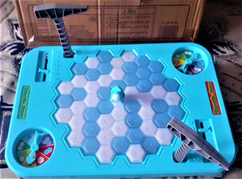 Игра для детей Пингвин на льдине.