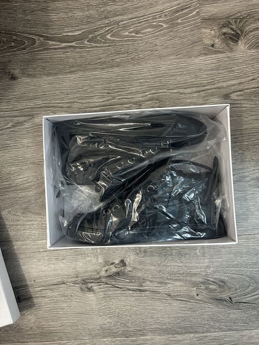 Adidasi Balenciaga arena