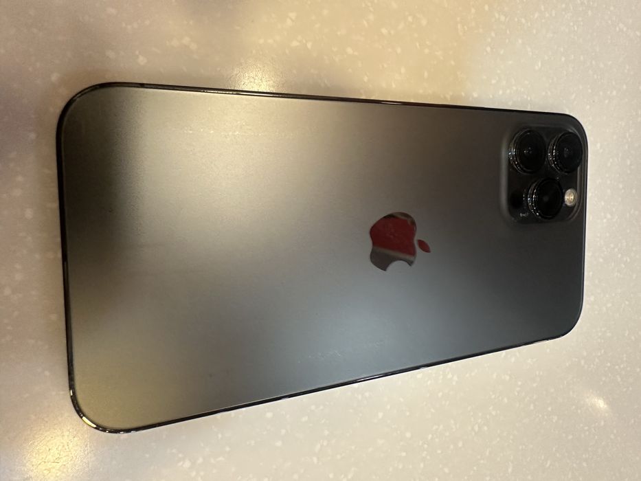 срочно 12про макс 256