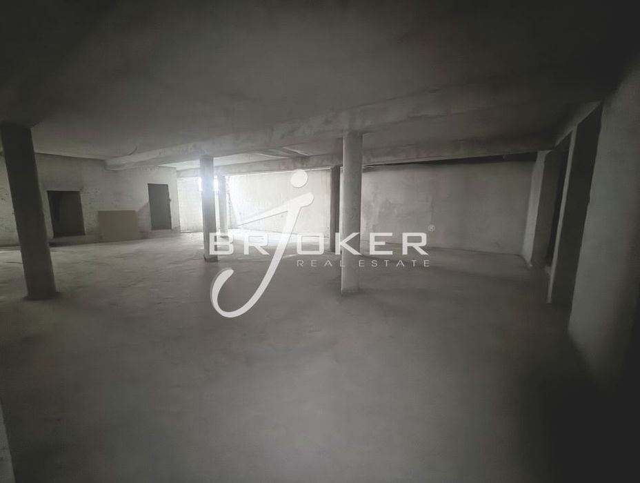 Пром. помещение в Кърджали-Център