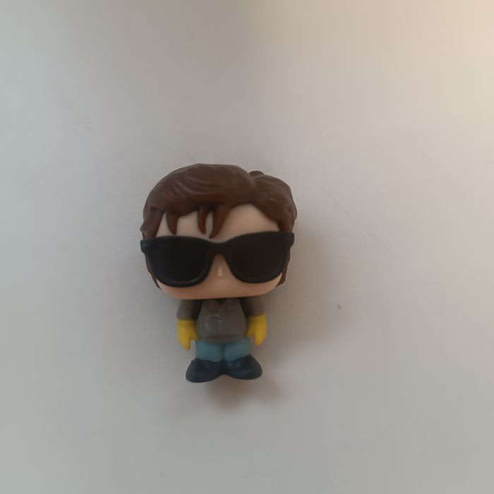 Фигурки очень странные дела