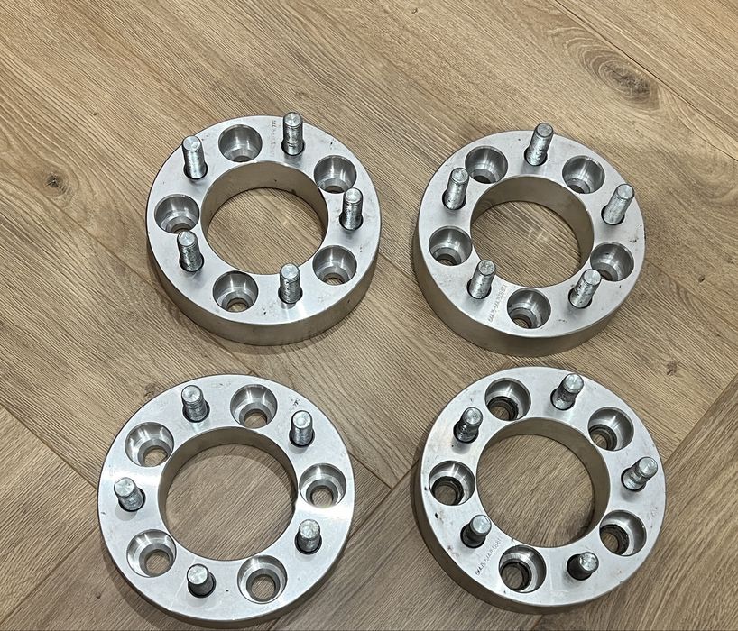 Колесные проставки 5×120,65 → 5×120,65