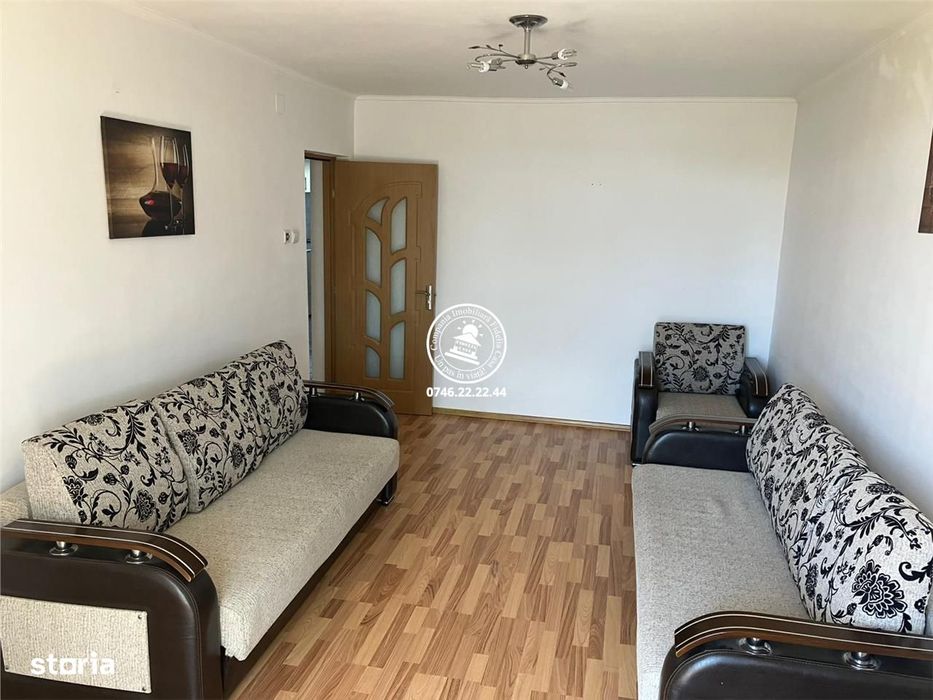 Apartament 3 camere  de vanzare  Podu Ros,