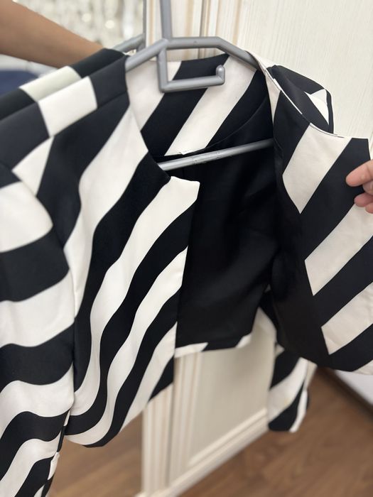 Костюм сатылады.