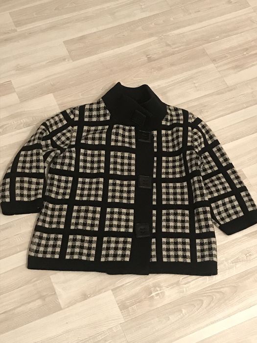 Продам кардиган короткий