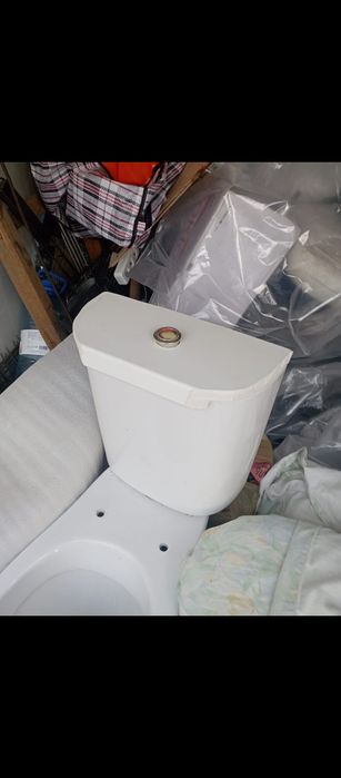 Продам бачок от унитаза