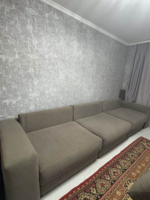 Продам диван для гостинной