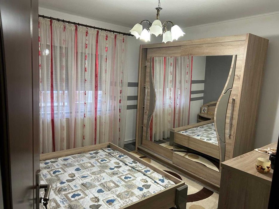 Vând apartament 2 camere zona Center Nemes