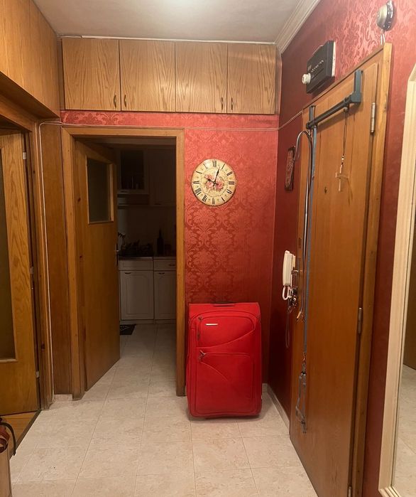 Дава се под наем Двустаен апартамент в София, Дружба 1 - 85 кв.м за 847.62 € - Снимка #2