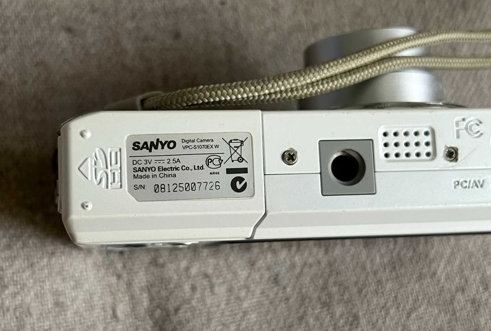 Aparat foto digital Sanyo VPC-S1070EX 10MP compact defect pentru piese