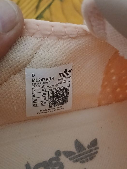 Маратонки ADIDAS