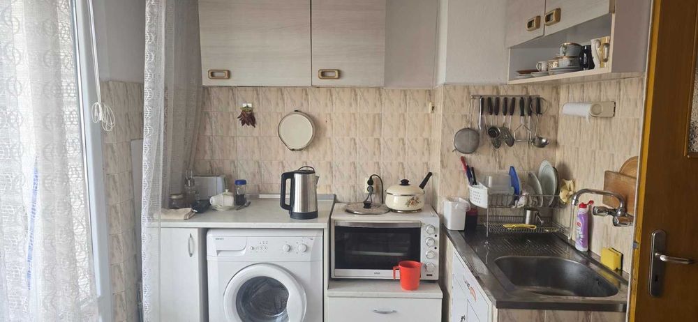 Продава се Двустаен апартамент в Русе, Централен южен район - 60 кв.м за 846 €/кв.м - Снимка #3