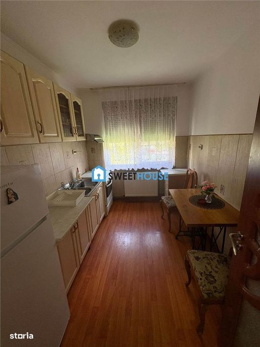 Apartament de inchiriat 2 camere, zona Centrala
