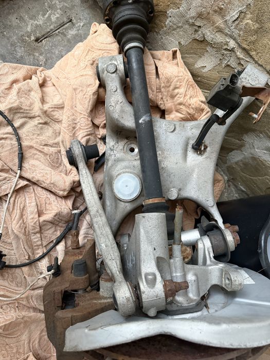 BMB E60 задно дясно окачване пълен комплект