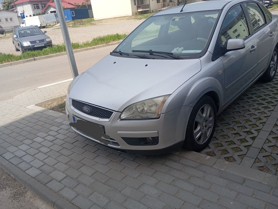Vând Ford focus doar vand sau schimb.