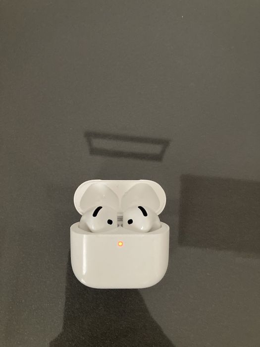 Vand Airpods4 urgent!